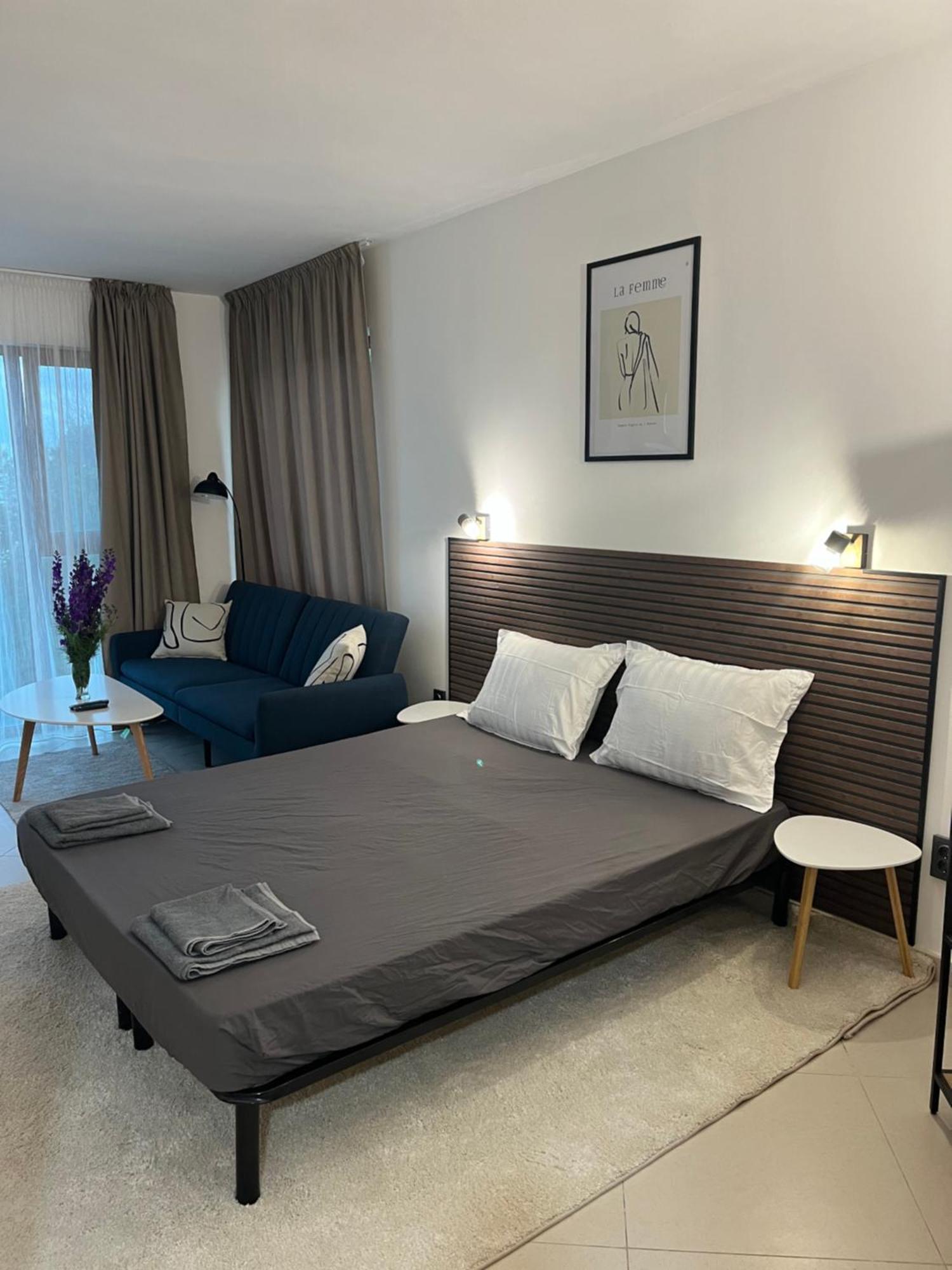 Golf Coast Boutique Studio With Sea View Топола Екстериор снимка