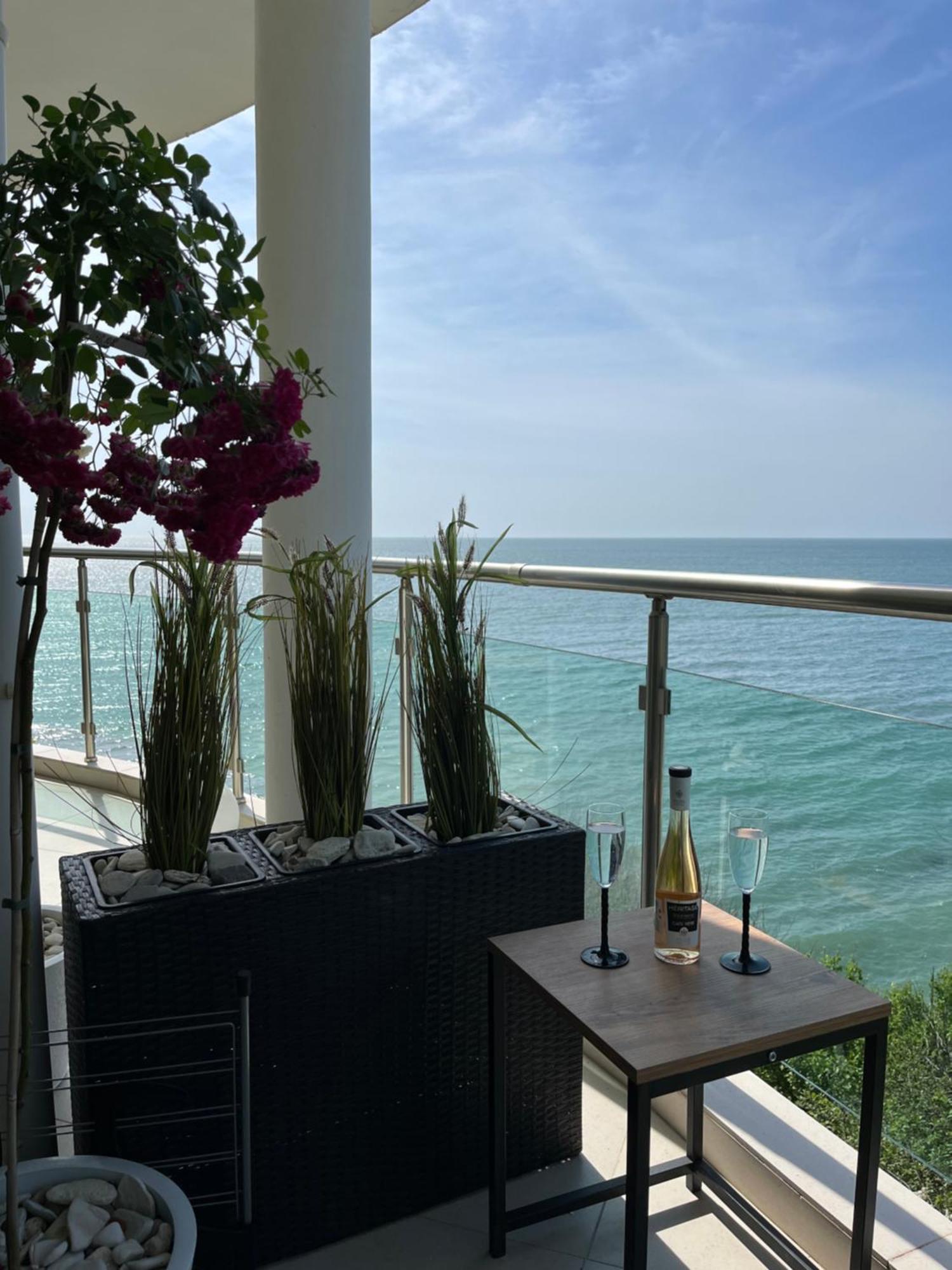 Golf Coast Boutique Studio With Sea View Топола Екстериор снимка